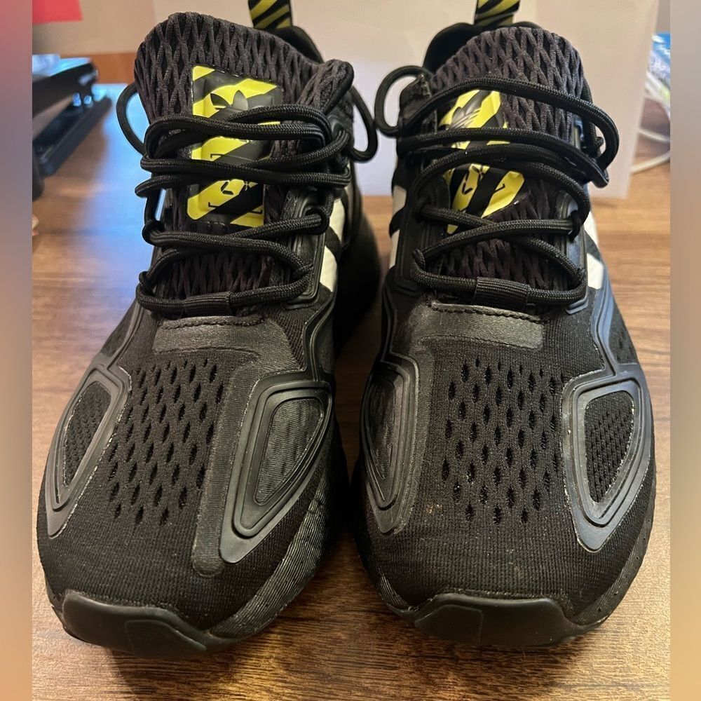 Adidas Sneakers